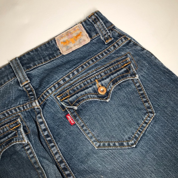 Levis 542 Low Denim Capris - Picture 6 of 12